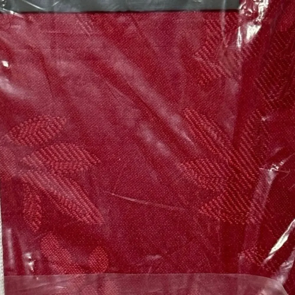 Martha Stewart Collection Tablecloth Rectangular 102” + 6 Napkins Holiday Holly